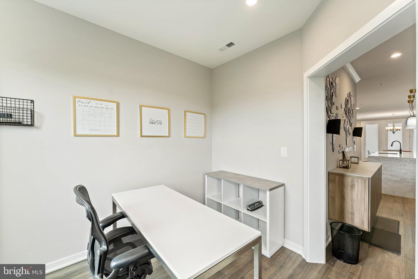 4622 QUINNS MILL WAY #1108, CHANTILLY, Virginia 20151, 3 Bedrooms Bedrooms, ,2 BathroomsBathrooms,Residential,For sale,4622 QUINNS MILL WAY #1108,VAFX2241820 MLS # VAFX2241820