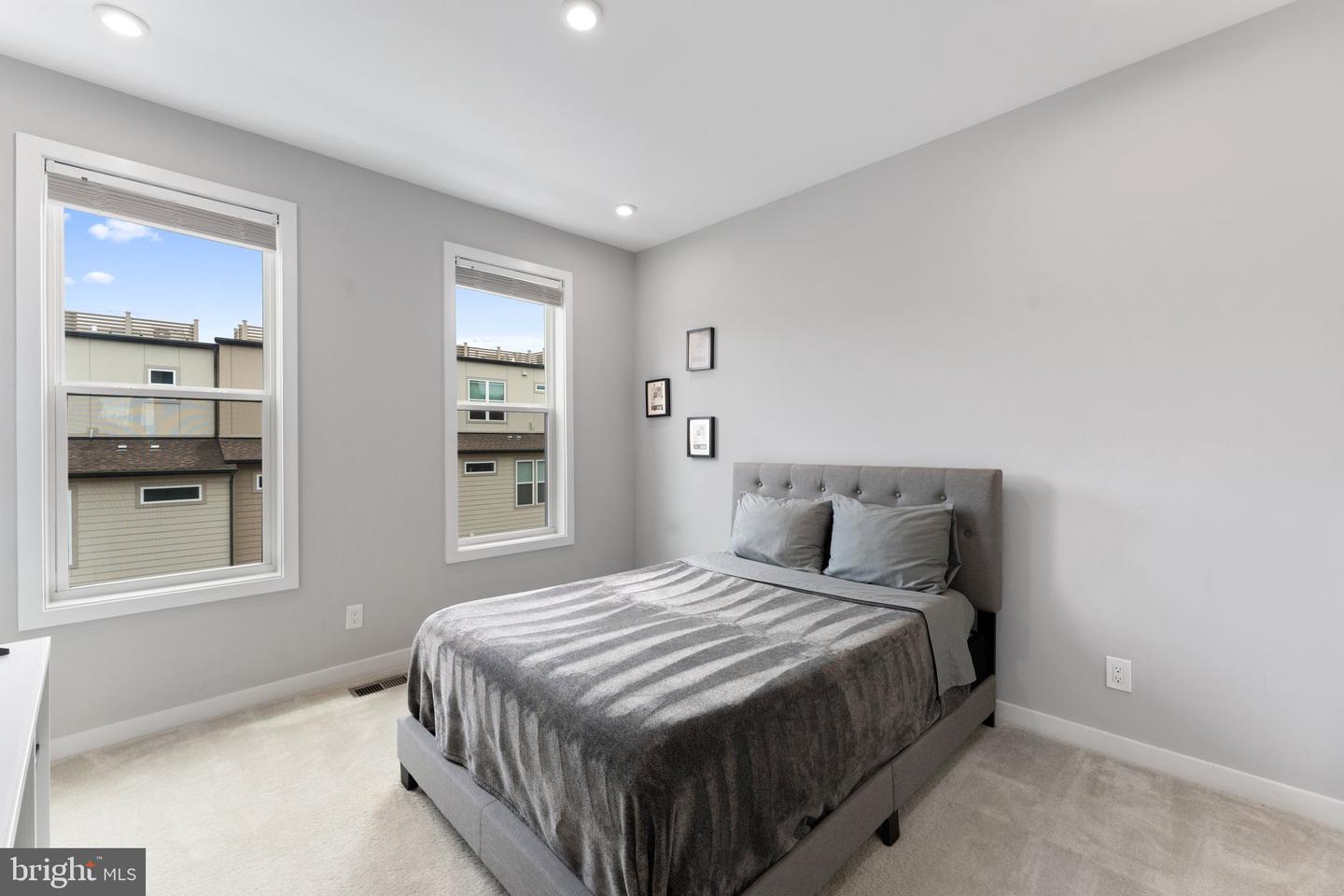 4622 QUINNS MILL WAY #1108, CHANTILLY, Virginia 20151, 3 Bedrooms Bedrooms, ,2 BathroomsBathrooms,Residential,For sale,4622 QUINNS MILL WAY #1108,VAFX2241820 MLS # VAFX2241820
