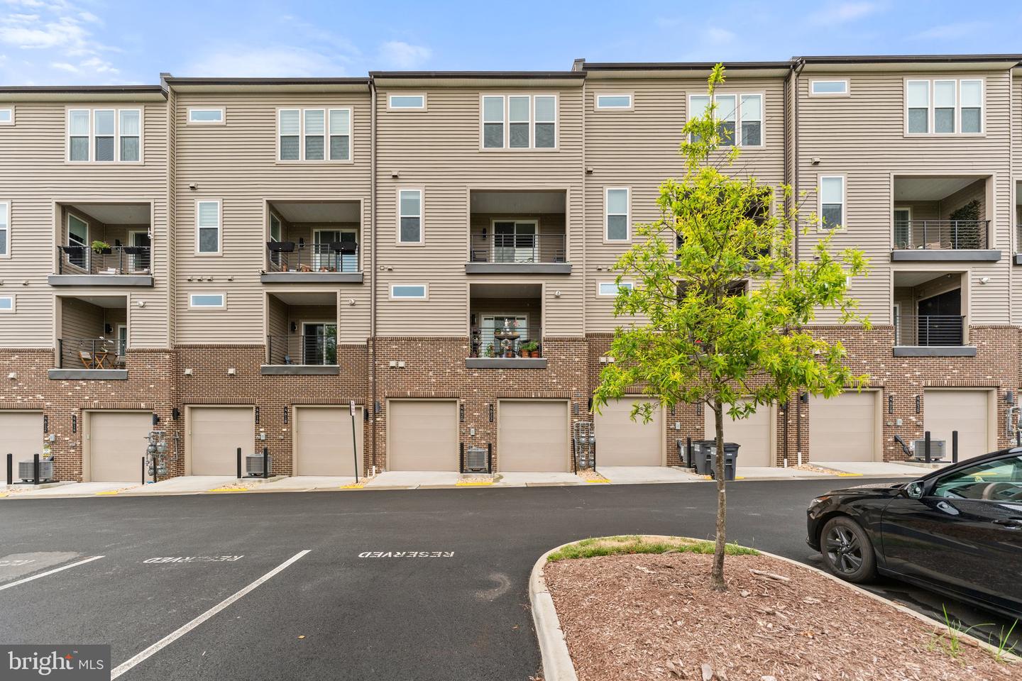 4622 QUINNS MILL WAY #1108, CHANTILLY, Virginia 20151, 3 Bedrooms Bedrooms, ,2 BathroomsBathrooms,Residential,For sale,4622 QUINNS MILL WAY #1108,VAFX2241820 MLS # VAFX2241820