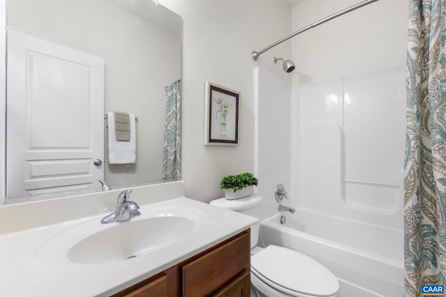 120 MOSSY CREEK CT, GORDONSVILLE, Virginia 22942, 4 Bedrooms Bedrooms, ,3 BathroomsBathrooms,Residential,For sale,120 MOSSY CREEK CT,664690 MLS # 664690