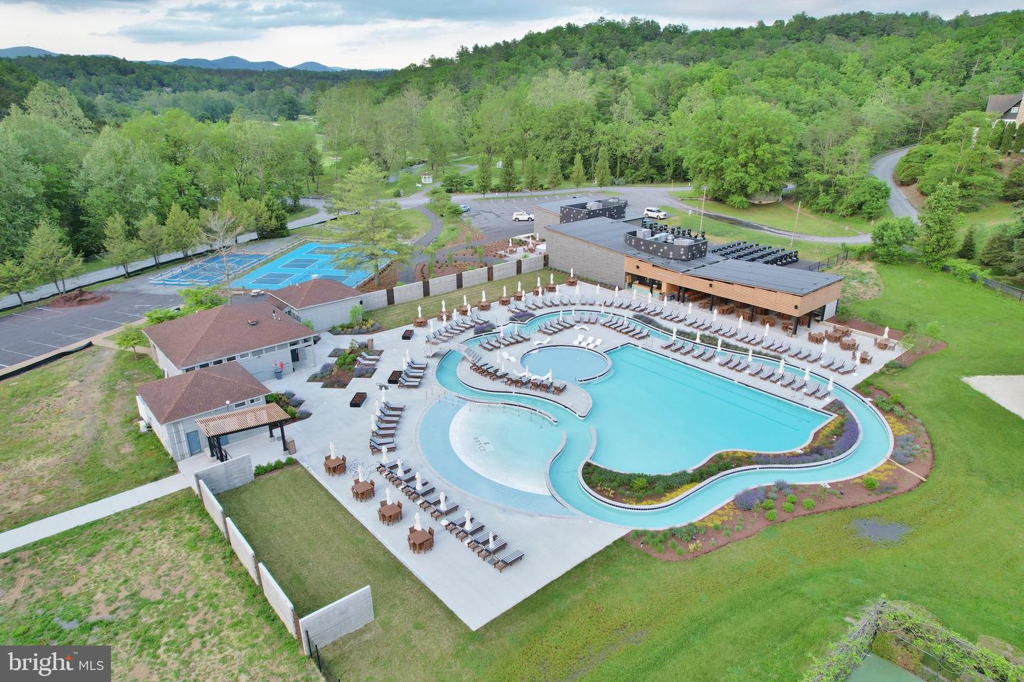 1814 FAIRWAY DR #328, BASYE, Virginia 22810, 1 Bedroom Bedrooms, ,1 BathroomBathrooms,Residential,For sale,1814 FAIRWAY DR #328,VASH2011492 MLS # VASH2011492