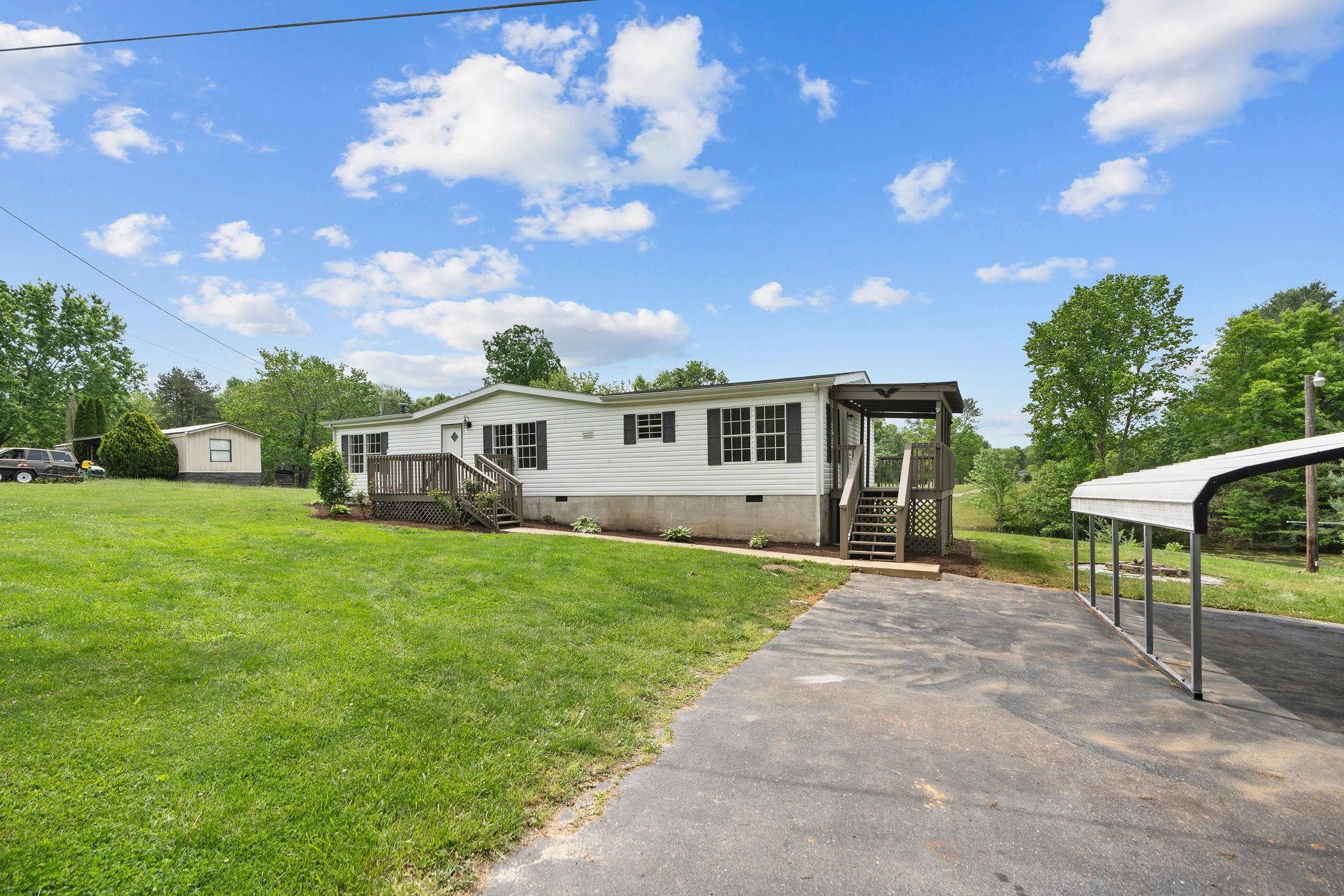 667 LOFTON RD, RAPHINE, Virginia 24472, 3 Bedrooms Bedrooms, ,2 BathroomsBathrooms,Residential,667 LOFTON RD,653354 MLS # 653354
