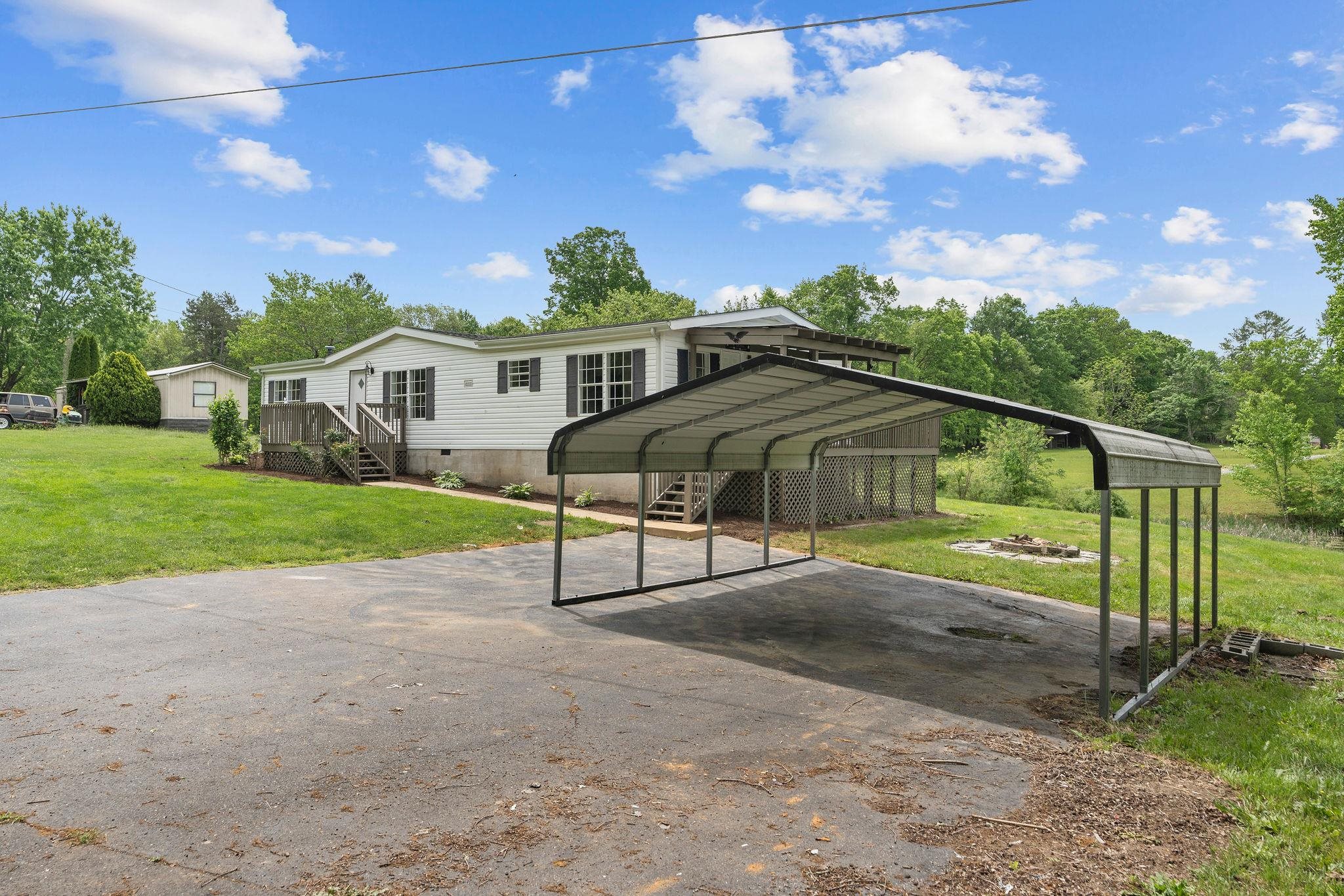 667 LOFTON RD, RAPHINE, Virginia 24472, 3 Bedrooms Bedrooms, ,2 BathroomsBathrooms,Residential,667 LOFTON RD,653354 MLS # 653354