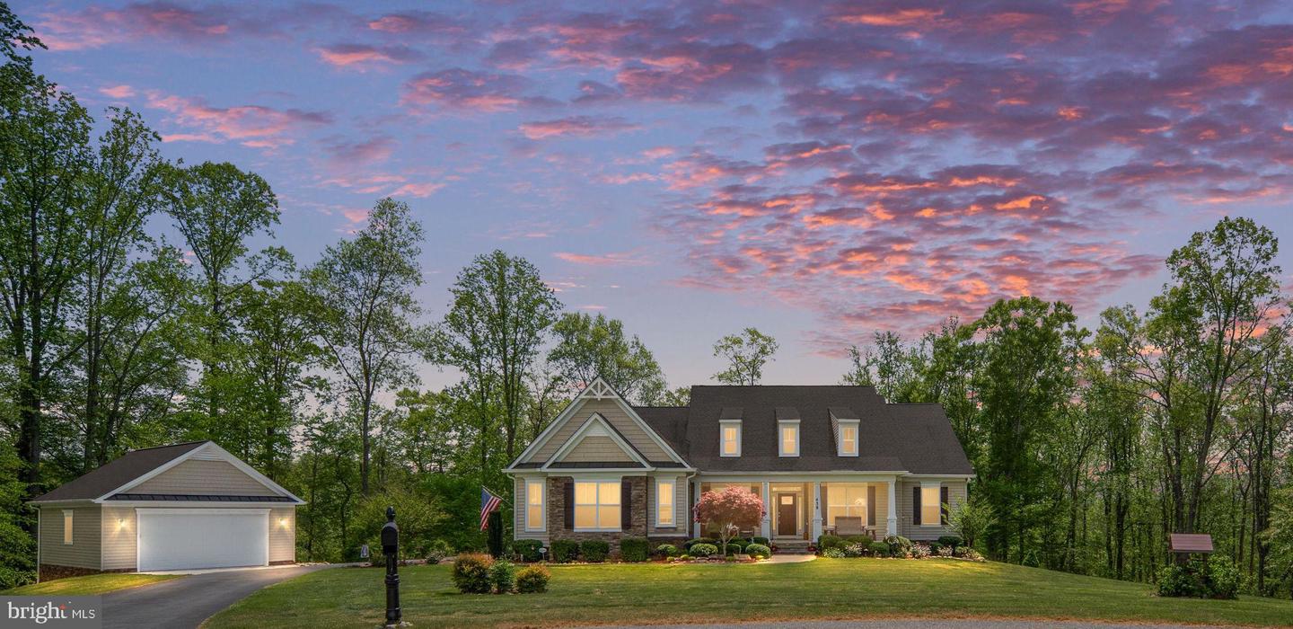438 BRENTHEM FARM DR, FREDERICKSBURG, Virginia 22405, 4 Bedrooms Bedrooms, ,3 BathroomsBathrooms,Residential,For sale,438 BRENTHEM FARM DR,VAST2036824 MLS # VAST2036824
