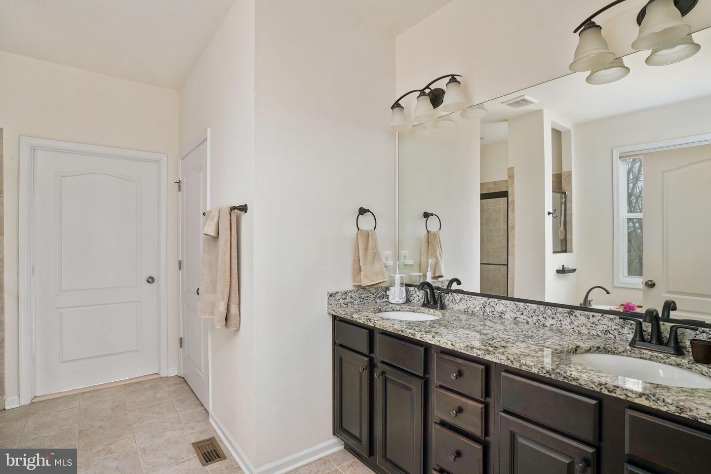 438 BRENTHEM FARM DR, FREDERICKSBURG, Virginia 22405, 4 Bedrooms Bedrooms, ,3 BathroomsBathrooms,Residential,For sale,438 BRENTHEM FARM DR,VAST2036824 MLS # VAST2036824