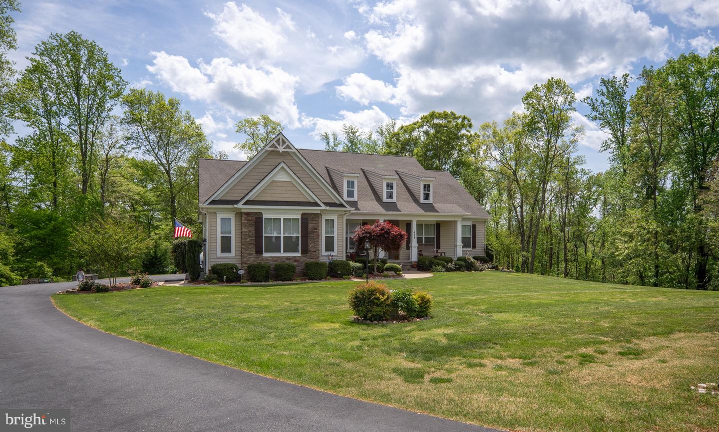 438 BRENTHEM FARM DR, FREDERICKSBURG, Virginia 22405, 4 Bedrooms Bedrooms, ,3 BathroomsBathrooms,Residential,For sale,438 BRENTHEM FARM DR,VAST2036824 MLS # VAST2036824