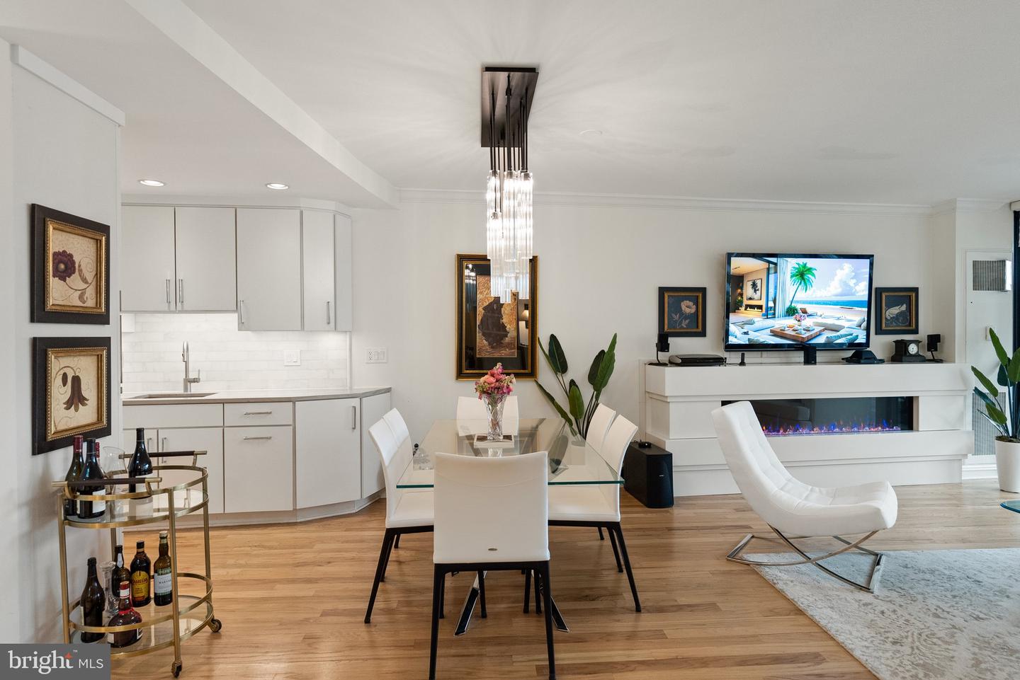 700 NEW HAMPSHIRE AVE NW #507, WASHINGTON, District Of Columbia 20037, 1 Bedroom Bedrooms, ,2 BathroomsBathrooms,Residential,For sale,700 NEW HAMPSHIRE AVE NW #507,DCDC2199472 MLS # DCDC2199472