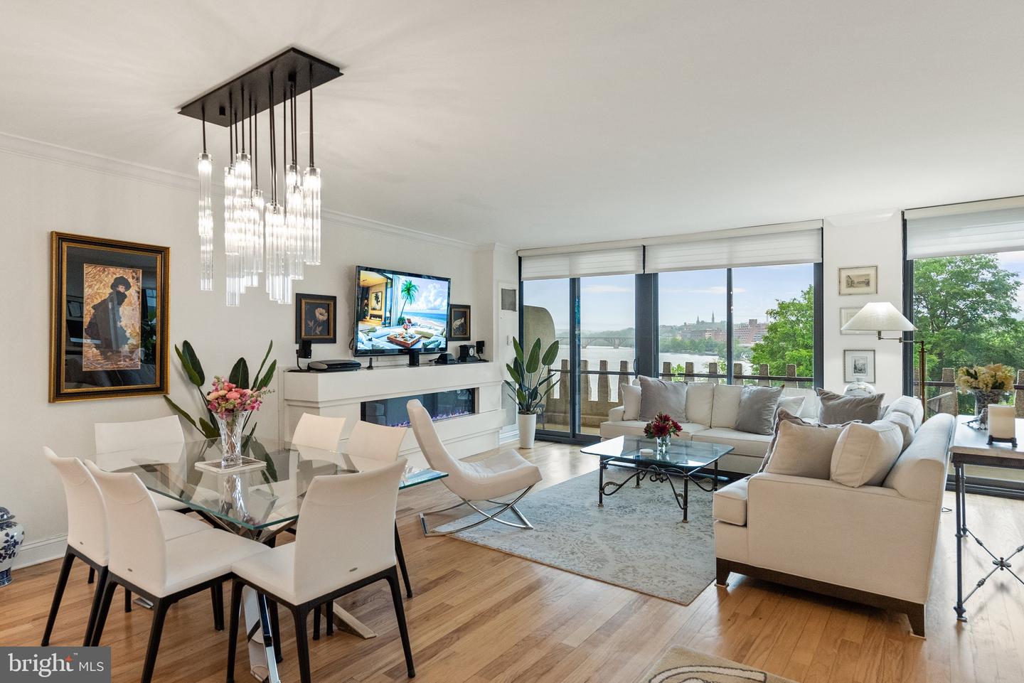 700 NEW HAMPSHIRE AVE NW #507, WASHINGTON, District Of Columbia 20037, 1 Bedroom Bedrooms, ,2 BathroomsBathrooms,Residential,For sale,700 NEW HAMPSHIRE AVE NW #507,DCDC2199472 MLS # DCDC2199472