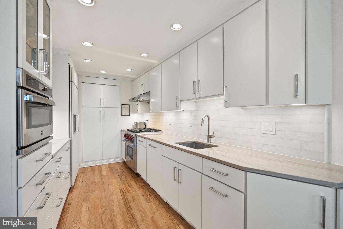 700 NEW HAMPSHIRE AVE NW #507, WASHINGTON, District Of Columbia 20037, 1 Bedroom Bedrooms, ,2 BathroomsBathrooms,Residential,For sale,700 NEW HAMPSHIRE AVE NW #507,DCDC2199472 MLS # DCDC2199472