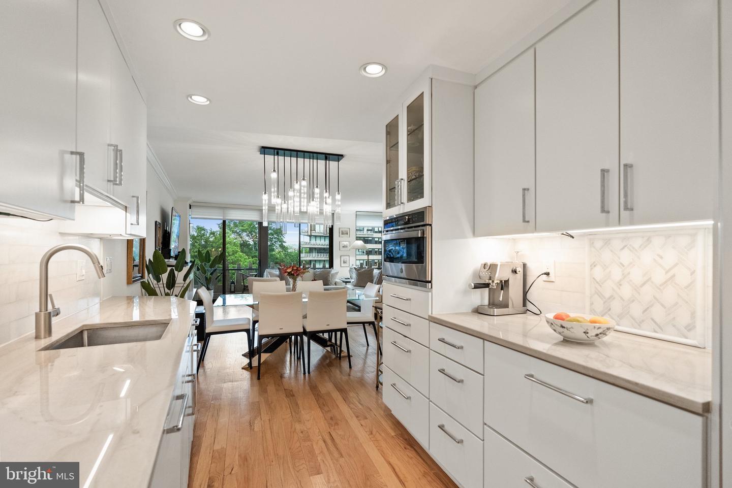 700 NEW HAMPSHIRE AVE NW #507, WASHINGTON, District Of Columbia 20037, 1 Bedroom Bedrooms, ,2 BathroomsBathrooms,Residential,For sale,700 NEW HAMPSHIRE AVE NW #507,DCDC2199472 MLS # DCDC2199472