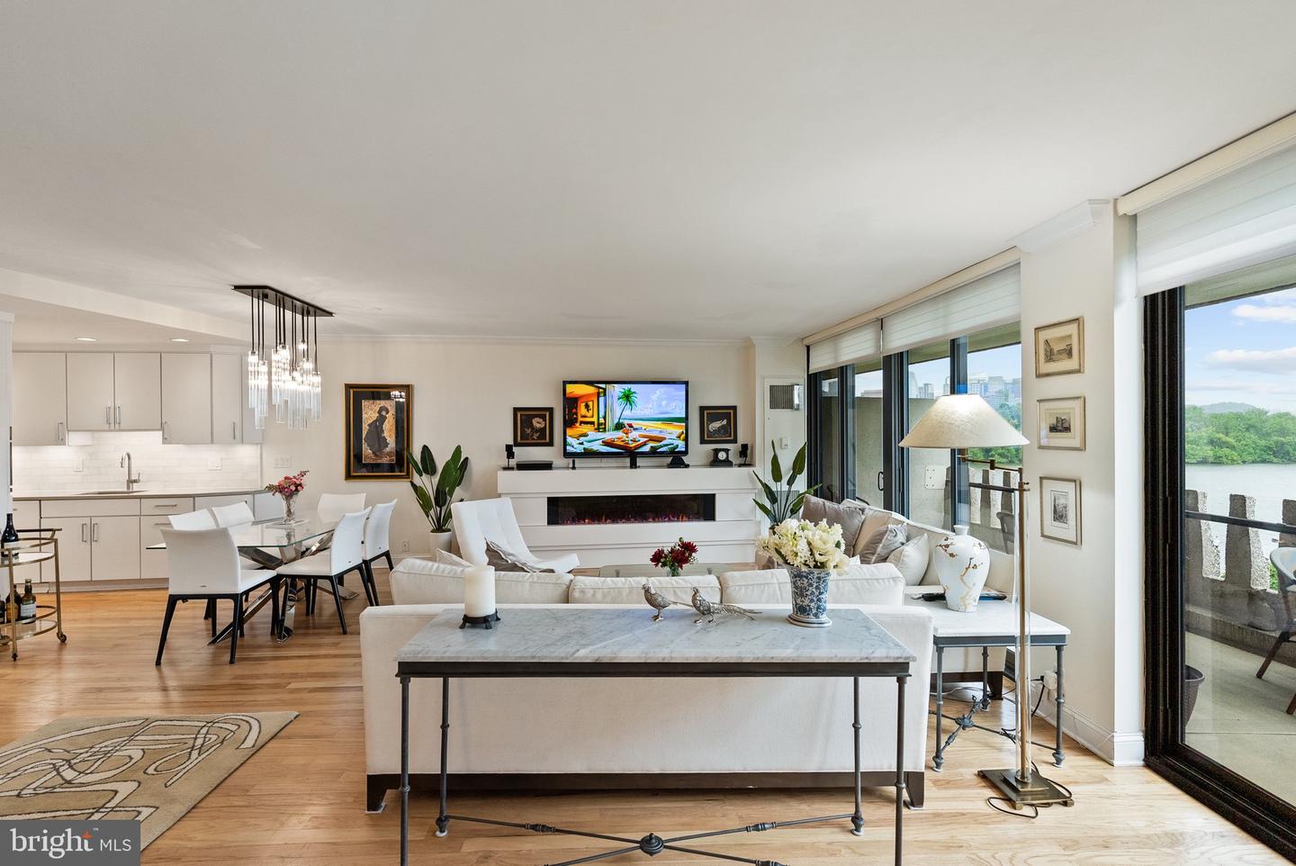 700 NEW HAMPSHIRE AVE NW #507, WASHINGTON, District Of Columbia 20037, 1 Bedroom Bedrooms, ,2 BathroomsBathrooms,Residential,For sale,700 NEW HAMPSHIRE AVE NW #507,DCDC2199472 MLS # DCDC2199472