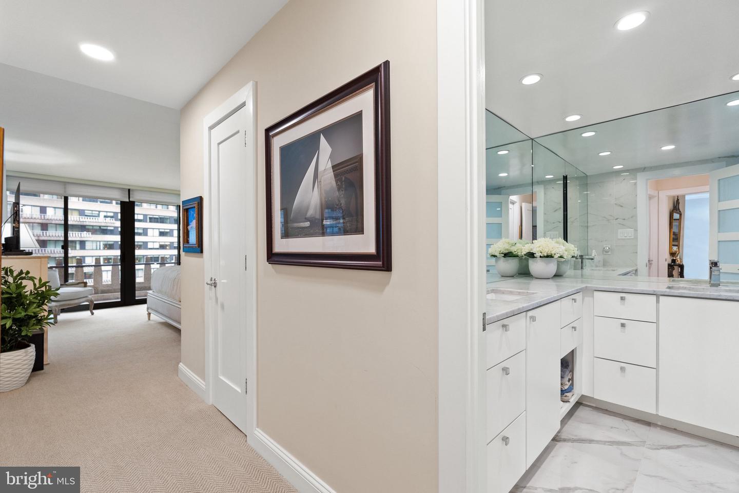 700 NEW HAMPSHIRE AVE NW #507, WASHINGTON, District Of Columbia 20037, 1 Bedroom Bedrooms, ,2 BathroomsBathrooms,Residential,For sale,700 NEW HAMPSHIRE AVE NW #507,DCDC2199472 MLS # DCDC2199472