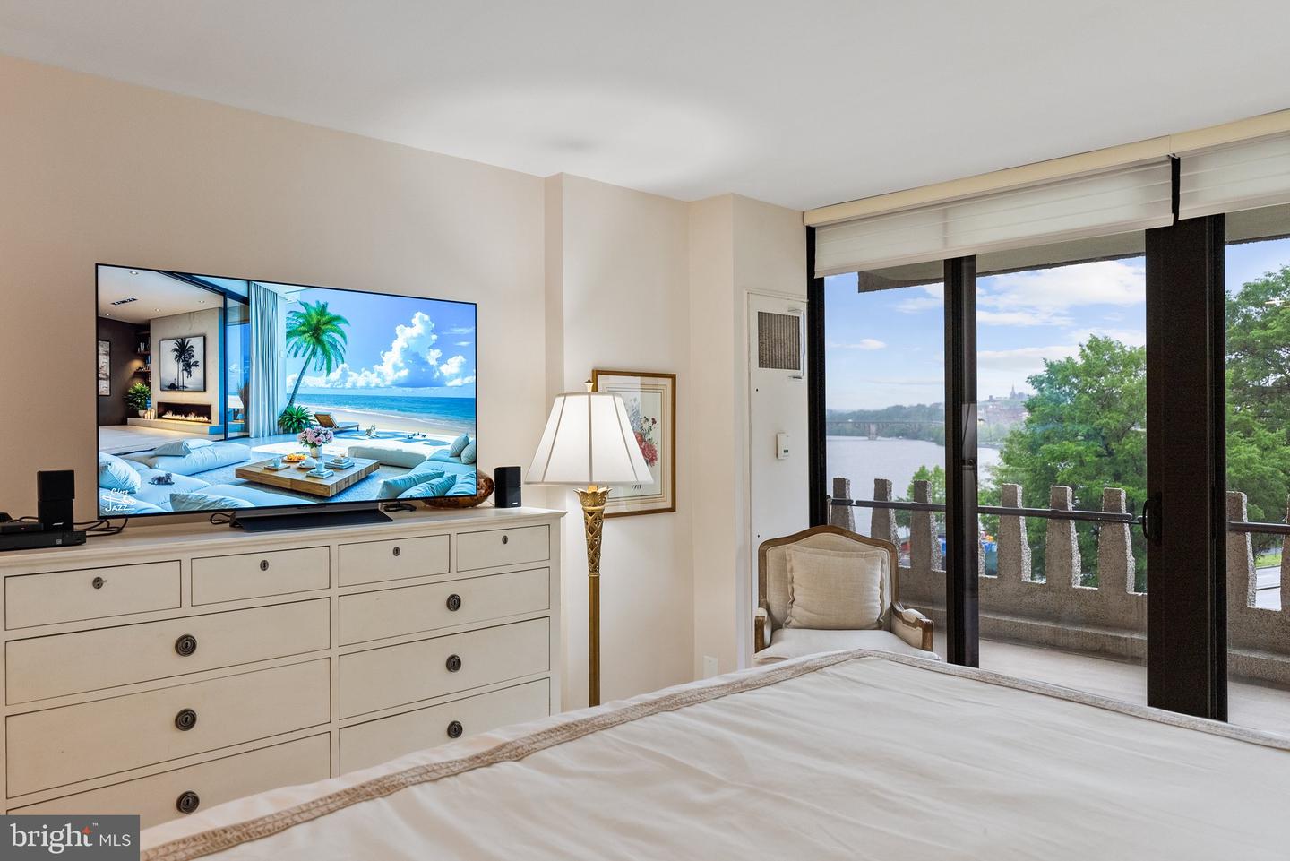 700 NEW HAMPSHIRE AVE NW #507, WASHINGTON, District Of Columbia 20037, 1 Bedroom Bedrooms, ,2 BathroomsBathrooms,Residential,For sale,700 NEW HAMPSHIRE AVE NW #507,DCDC2199472 MLS # DCDC2199472