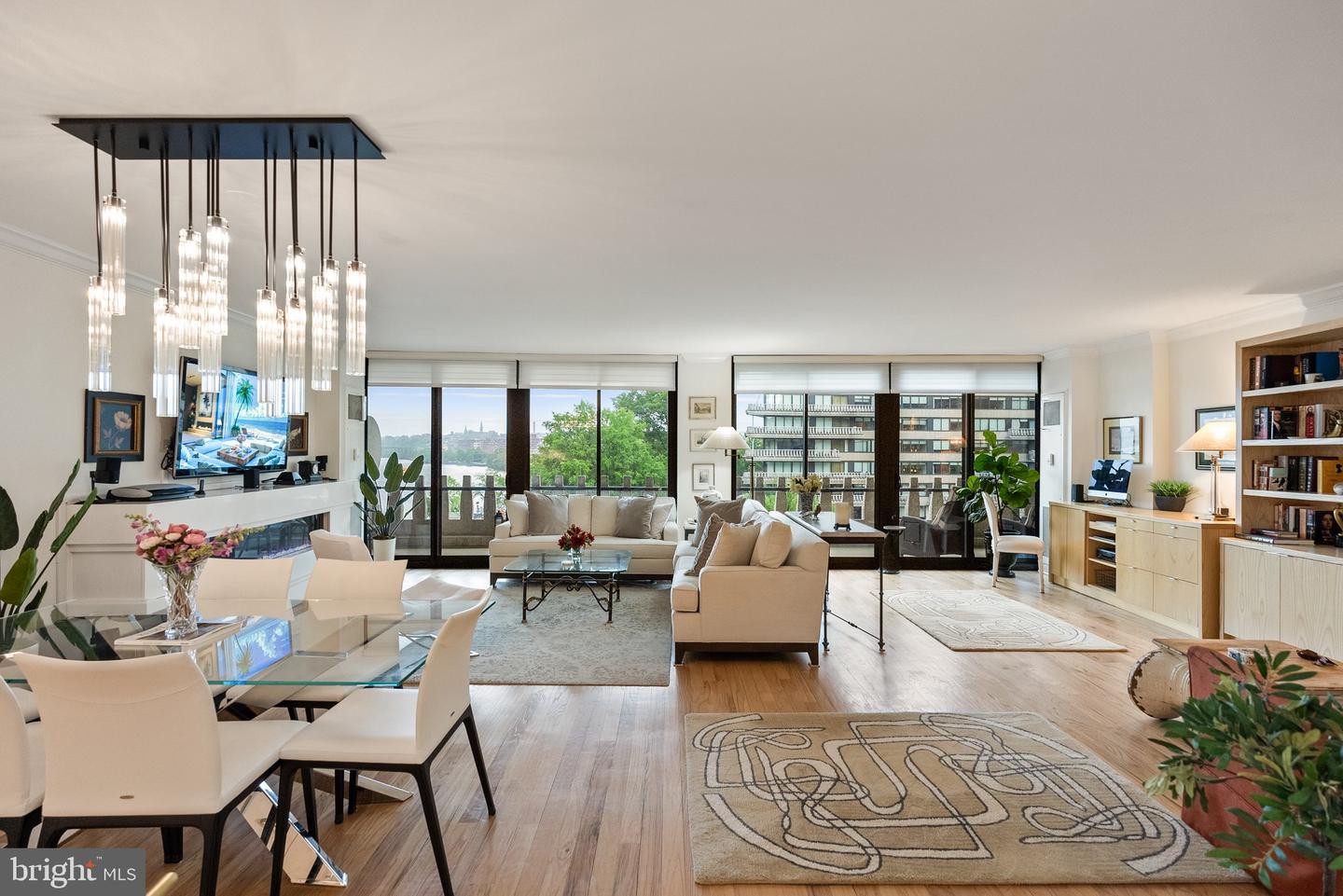 700 NEW HAMPSHIRE AVE NW #507, WASHINGTON, District Of Columbia 20037, 1 Bedroom Bedrooms, ,2 BathroomsBathrooms,Residential,For sale,700 NEW HAMPSHIRE AVE NW #507,DCDC2199472 MLS # DCDC2199472