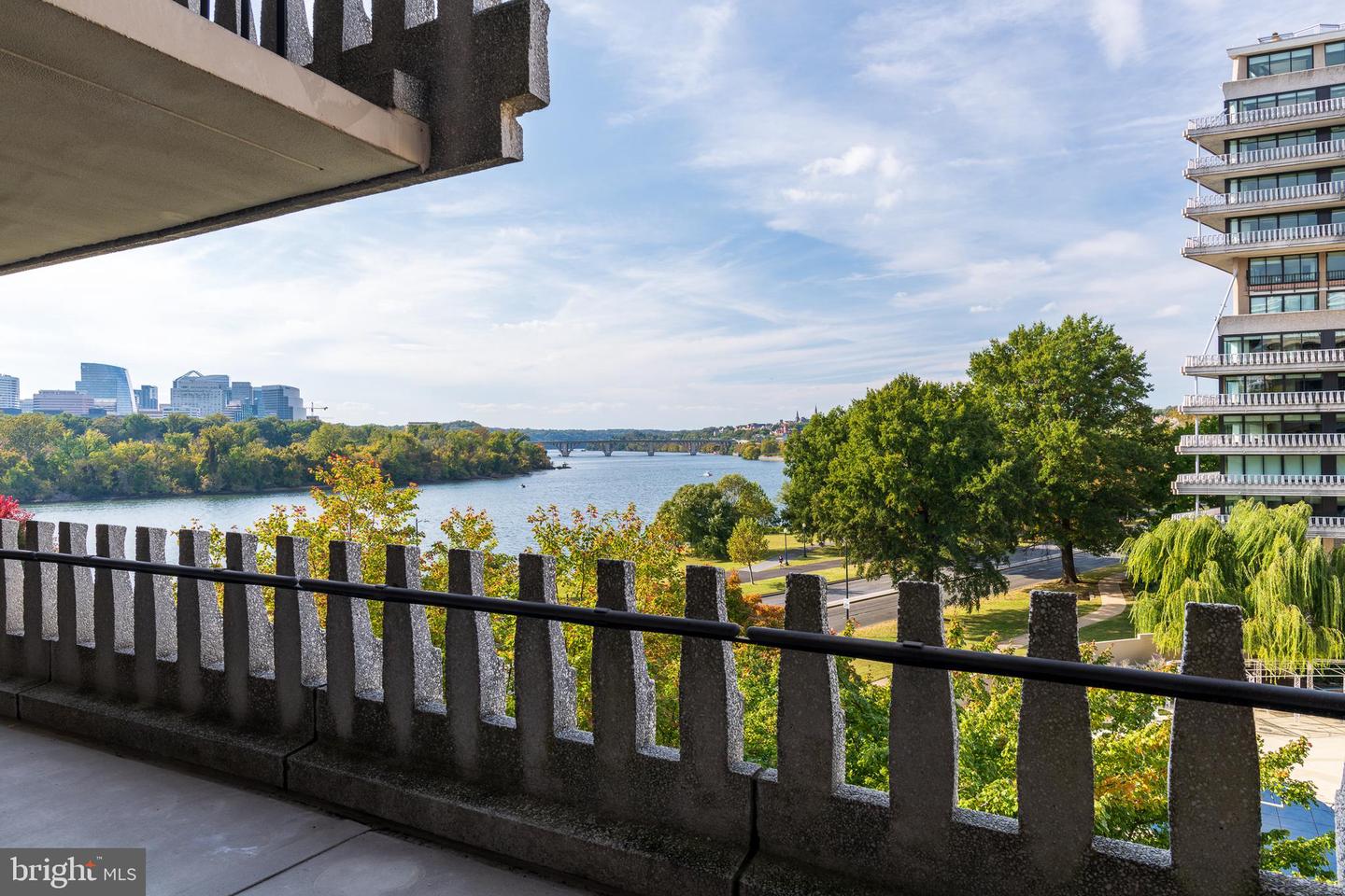 700 NEW HAMPSHIRE AVE NW #507, WASHINGTON, District Of Columbia 20037, 1 Bedroom Bedrooms, ,2 BathroomsBathrooms,Residential,For sale,700 NEW HAMPSHIRE AVE NW #507,DCDC2199472 MLS # DCDC2199472