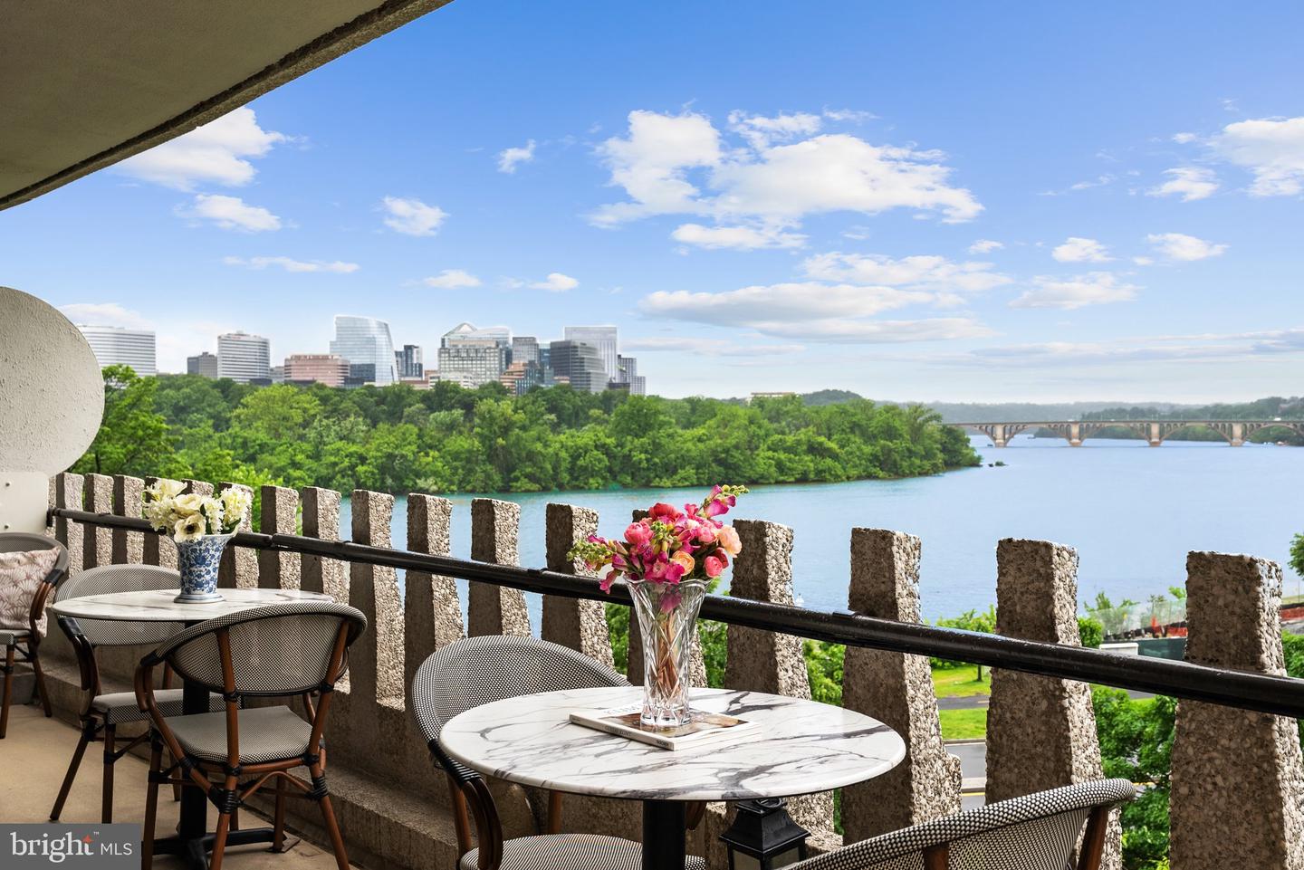 700 NEW HAMPSHIRE AVE NW #507, WASHINGTON, District Of Columbia 20037, 1 Bedroom Bedrooms, ,2 BathroomsBathrooms,Residential,For sale,700 NEW HAMPSHIRE AVE NW #507,DCDC2199472 MLS # DCDC2199472
