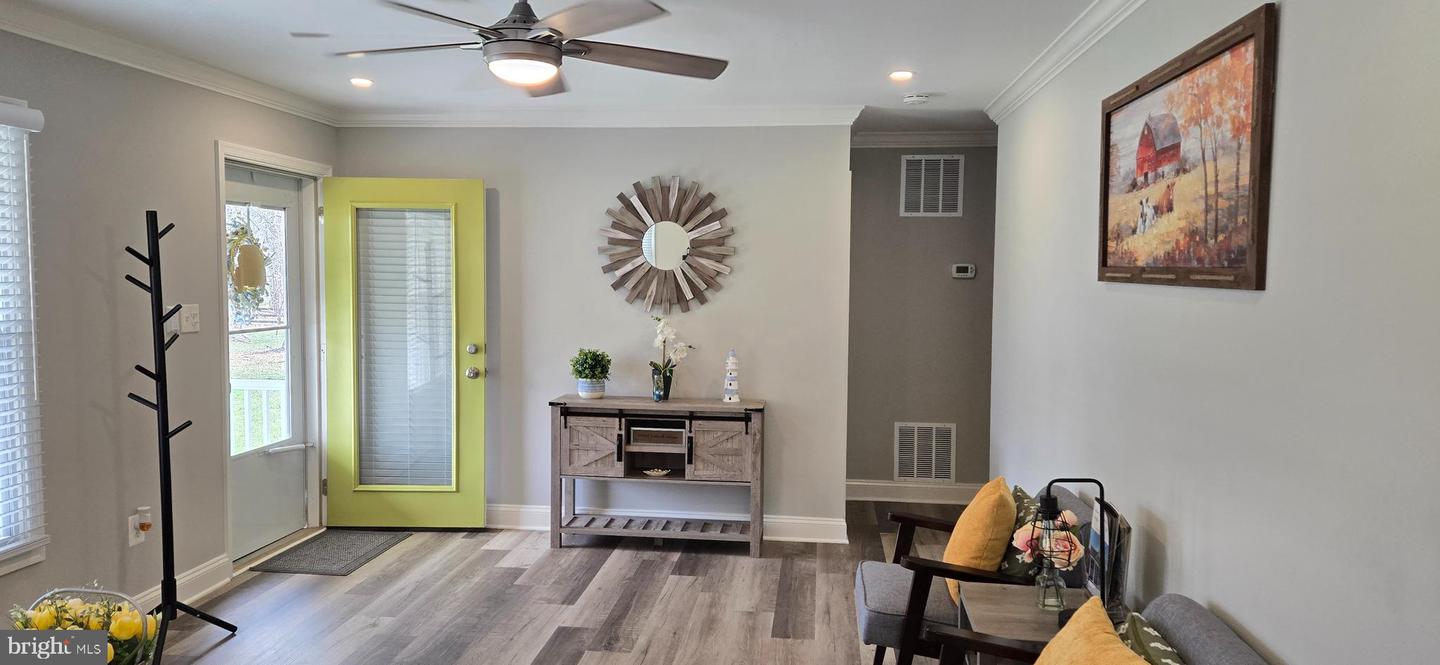 6554 CULVER DR, WARRENTON, Virginia 20187, 2 Bedrooms Bedrooms, ,2 BathroomsBathrooms,Residential,For sale,6554 CULVER DR,VAFQ2016598 MLS # VAFQ2016598