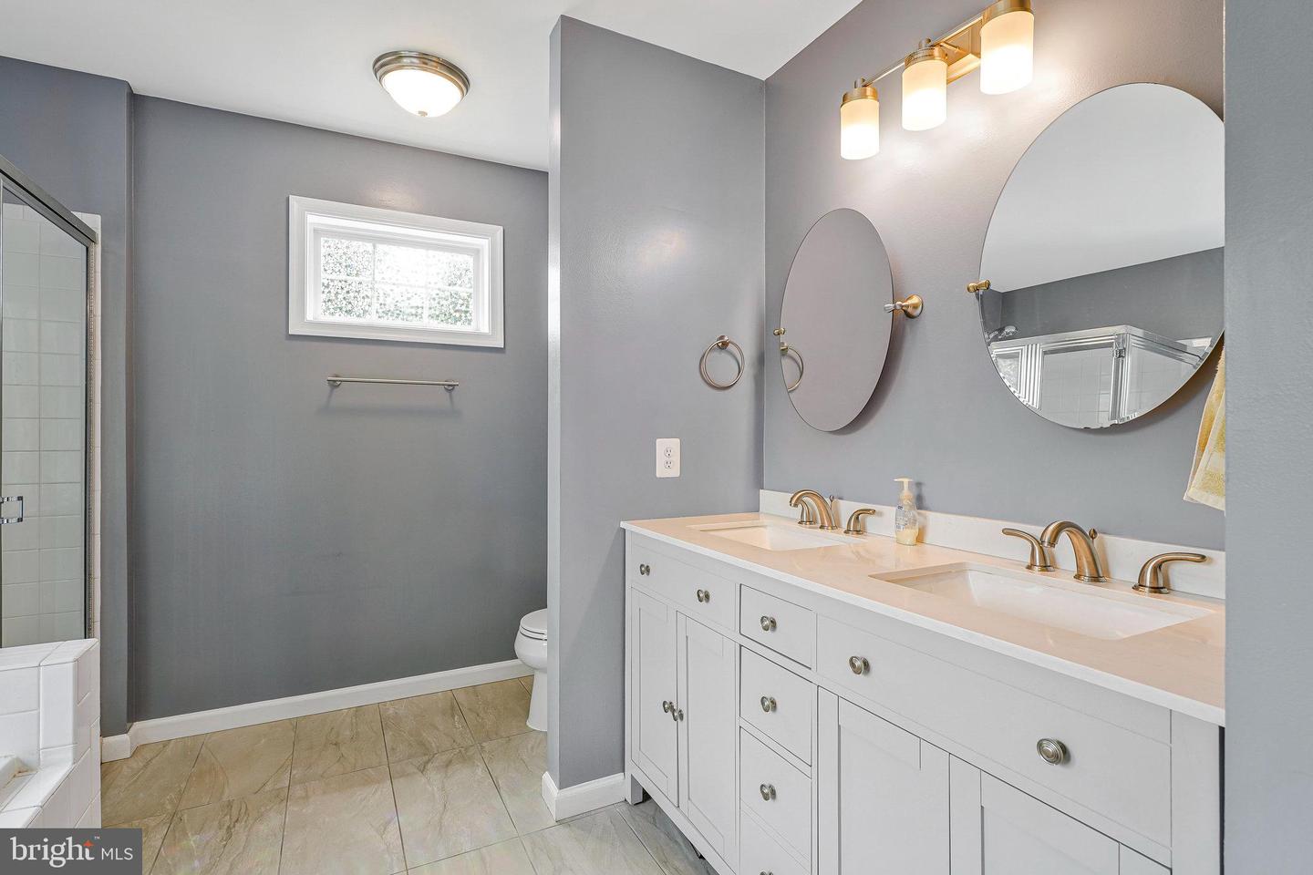 26222 OCALA CIR, CHANTILLY, Virginia 20152, 5 Bedrooms Bedrooms, 13 Rooms Rooms,3 BathroomsBathrooms,Residential,For sale,26222 OCALA CIR,VALO2096462 MLS # VALO2096462