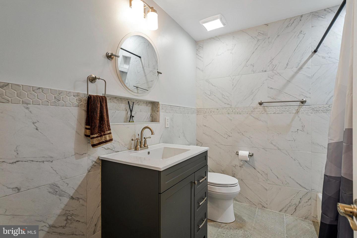 26222 OCALA CIR, CHANTILLY, Virginia 20152, 5 Bedrooms Bedrooms, 13 Rooms Rooms,3 BathroomsBathrooms,Residential,For sale,26222 OCALA CIR,VALO2096462 MLS # VALO2096462