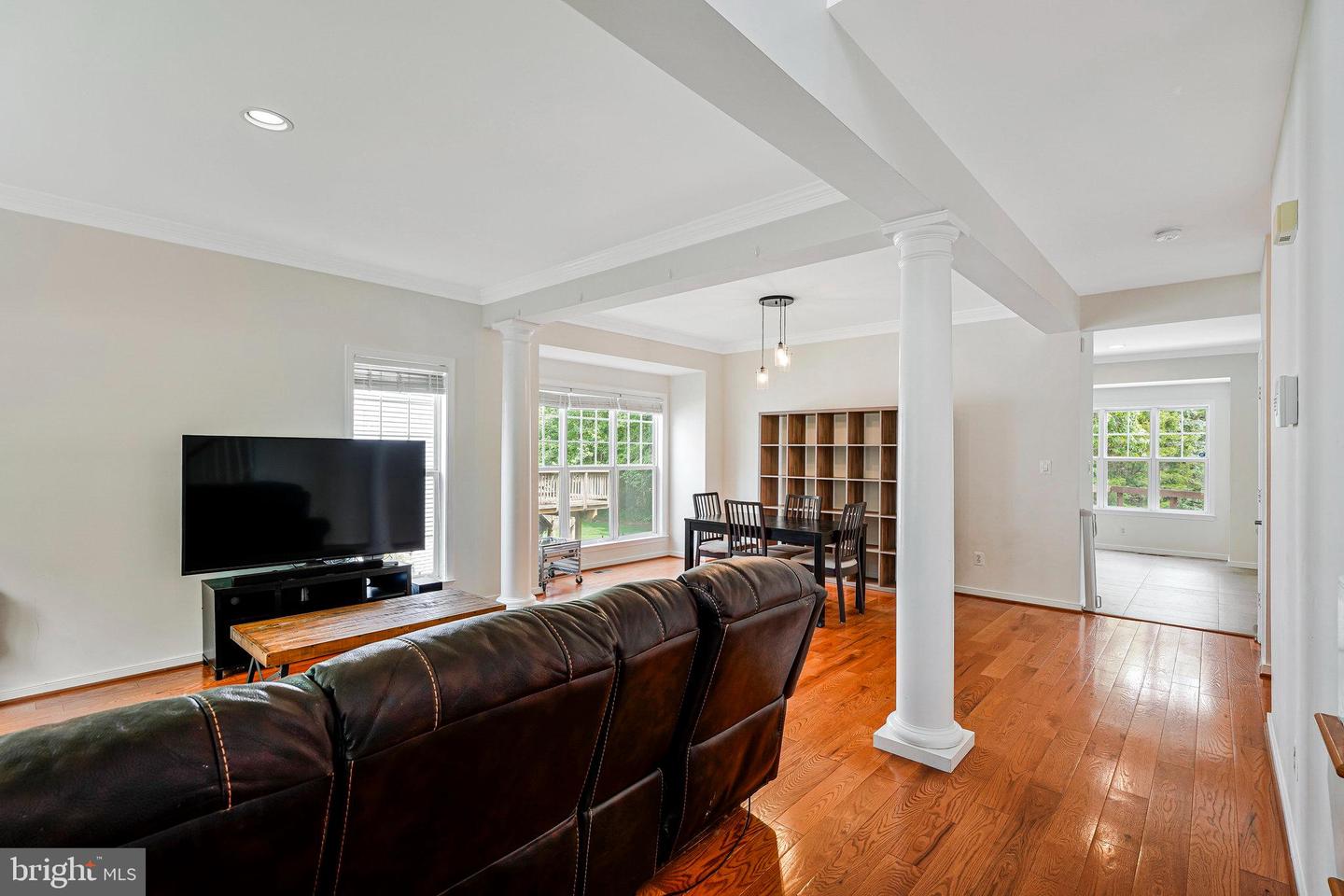 26222 OCALA CIR, CHANTILLY, Virginia 20152, 5 Bedrooms Bedrooms, 13 Rooms Rooms,3 BathroomsBathrooms,Residential,For sale,26222 OCALA CIR,VALO2096462 MLS # VALO2096462