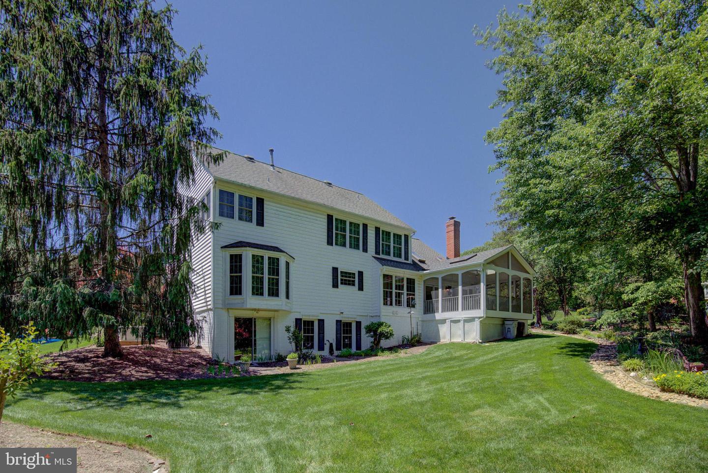 15062 BROWN POST LN, CENTREVILLE, Virginia 20121, 4 Bedrooms Bedrooms, ,2 BathroomsBathrooms,Residential,For sale,15062 BROWN POST LN,VAFX2241860 MLS # VAFX2241860