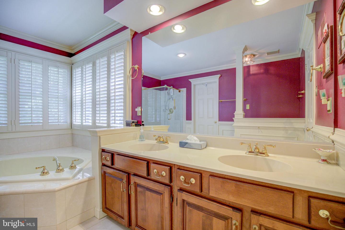 15062 BROWN POST LN, CENTREVILLE, Virginia 20121, 4 Bedrooms Bedrooms, ,2 BathroomsBathrooms,Residential,For sale,15062 BROWN POST LN,VAFX2241860 MLS # VAFX2241860