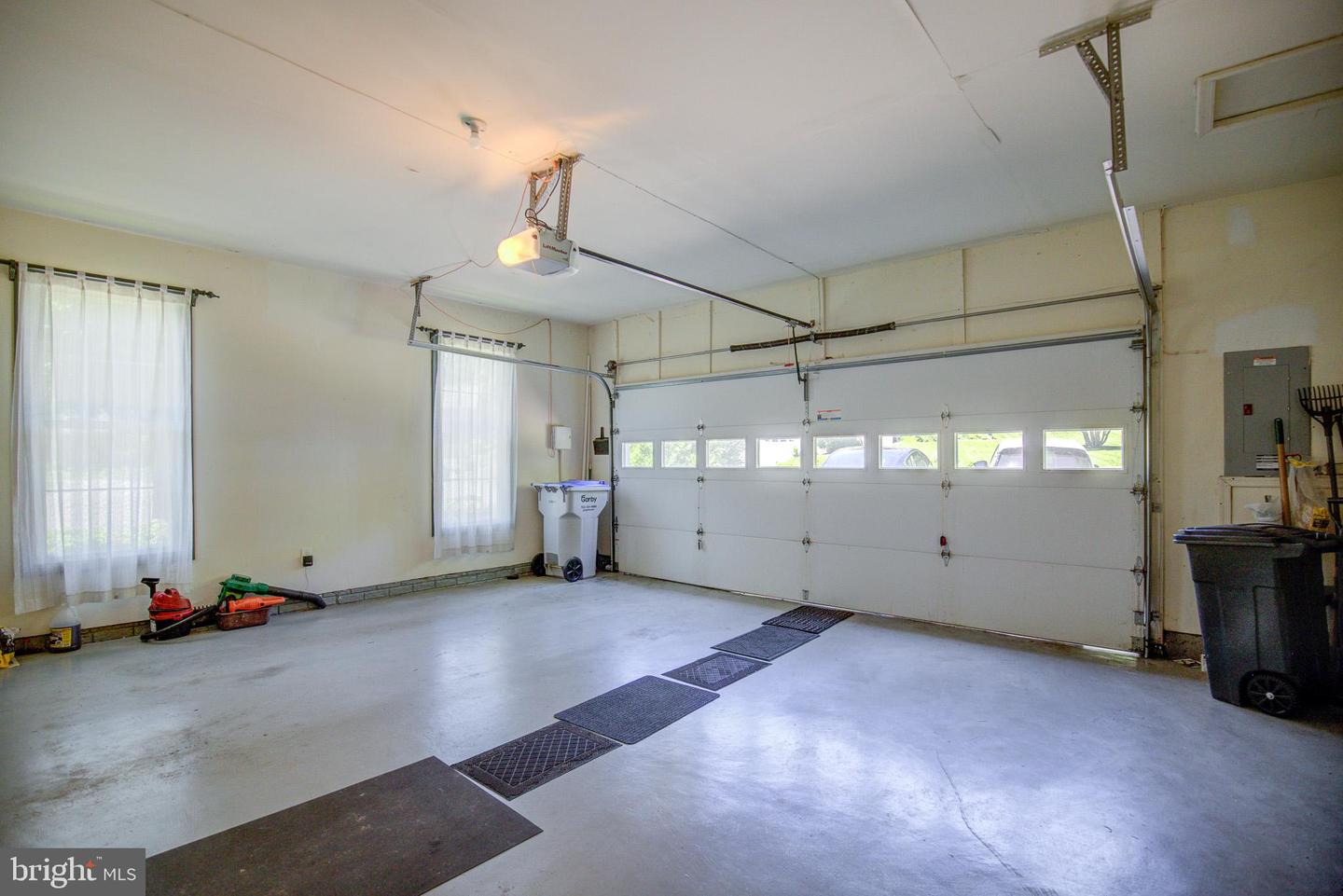 15062 BROWN POST LN, CENTREVILLE, Virginia 20121, 4 Bedrooms Bedrooms, ,2 BathroomsBathrooms,Residential,For sale,15062 BROWN POST LN,VAFX2241860 MLS # VAFX2241860