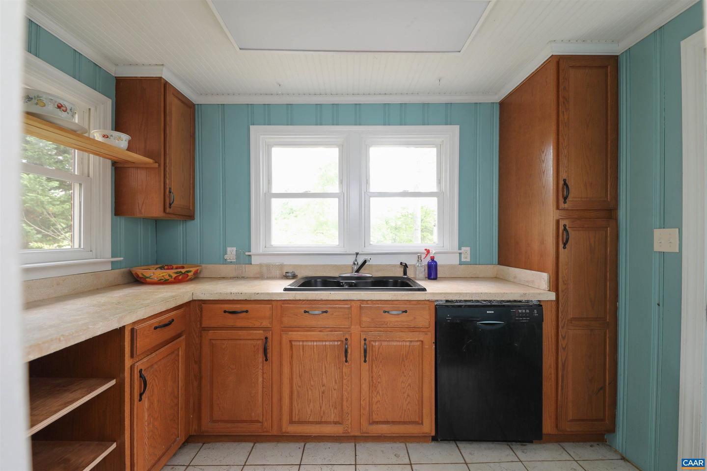 2659 SCOTTSVILLE RD, CHARLOTTESVILLE, Virginia 22902, 3 Bedrooms Bedrooms, ,2 BathroomsBathrooms,Residential,For sale,2659 SCOTTSVILLE RD,664698 MLS # 664698