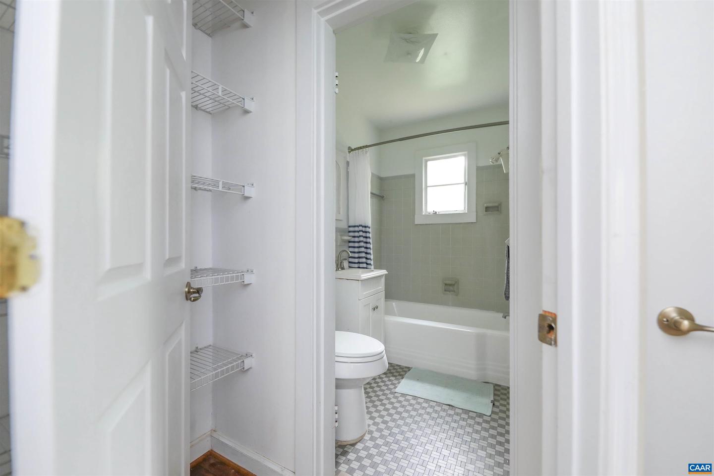 2659 SCOTTSVILLE RD, CHARLOTTESVILLE, Virginia 22902, 3 Bedrooms Bedrooms, ,2 BathroomsBathrooms,Residential,For sale,2659 SCOTTSVILLE RD,664698 MLS # 664698