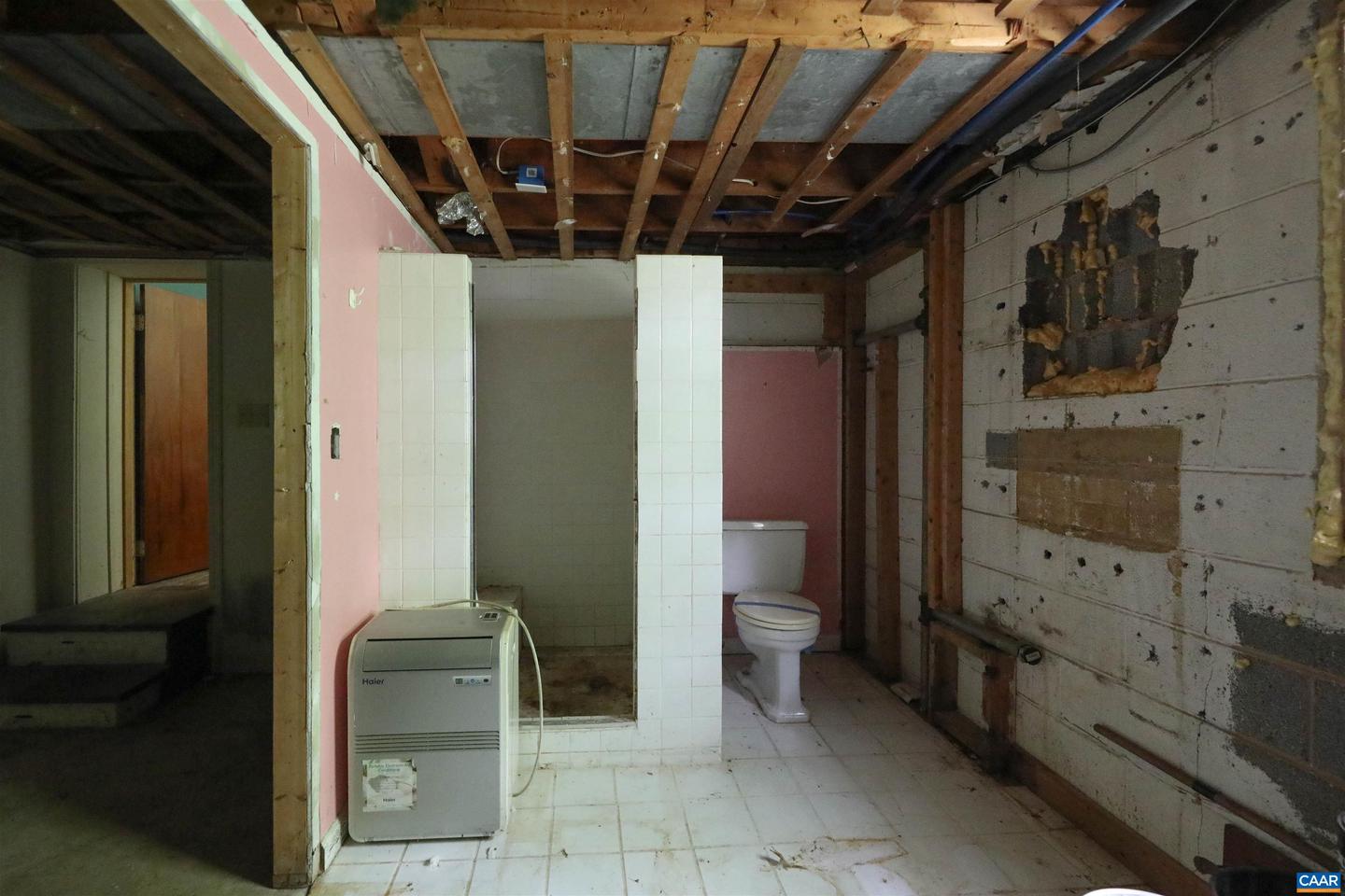 2659 SCOTTSVILLE RD, CHARLOTTESVILLE, Virginia 22902, 3 Bedrooms Bedrooms, ,2 BathroomsBathrooms,Residential,For sale,2659 SCOTTSVILLE RD,664698 MLS # 664698