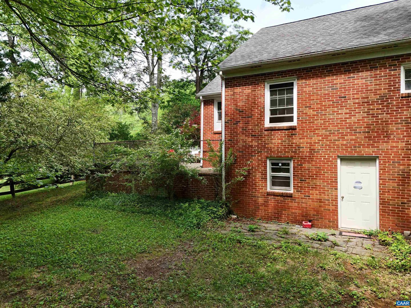 2659 SCOTTSVILLE RD, CHARLOTTESVILLE, Virginia 22902, 3 Bedrooms Bedrooms, ,2 BathroomsBathrooms,Residential,For sale,2659 SCOTTSVILLE RD,664698 MLS # 664698