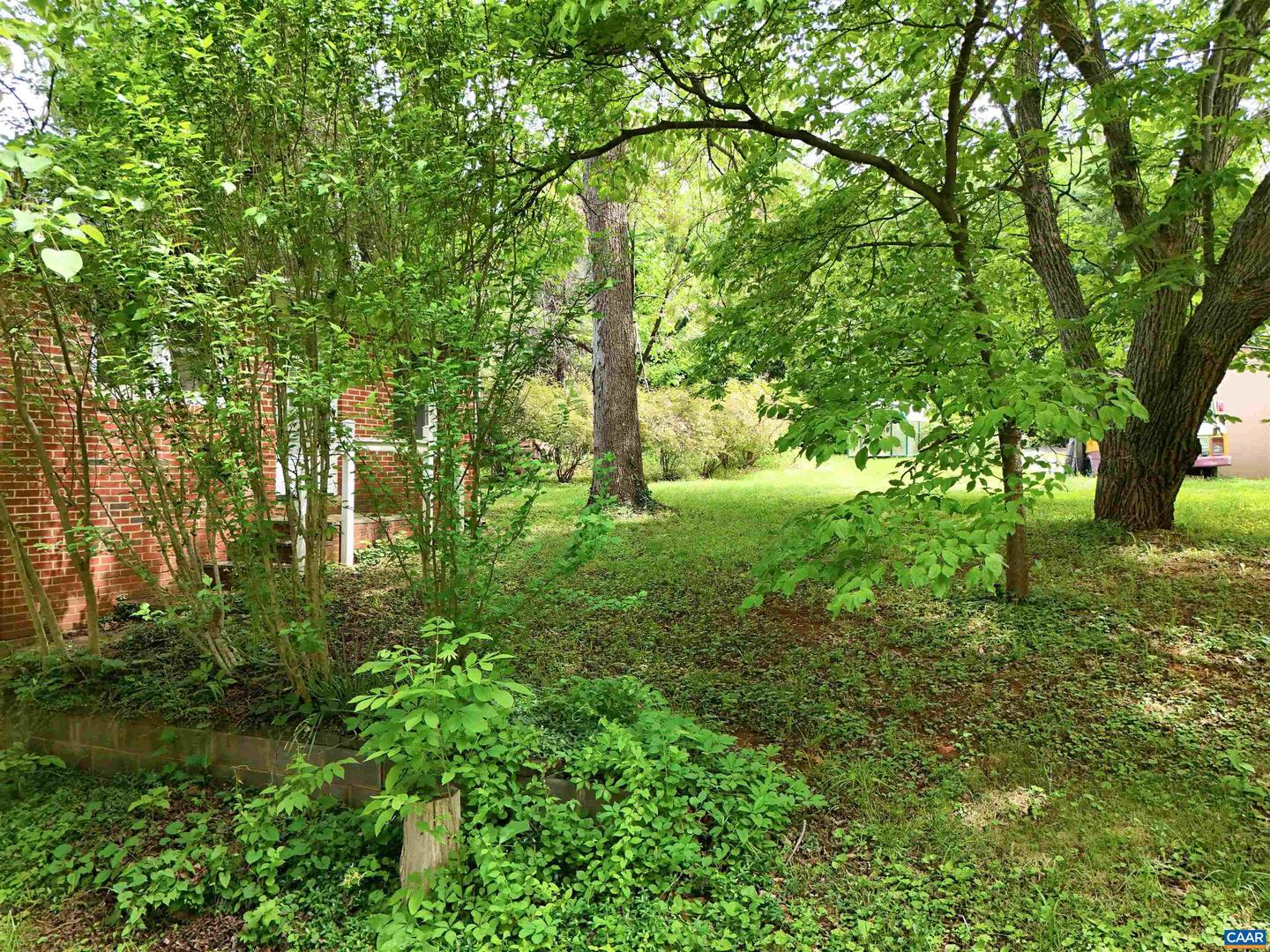 2659 SCOTTSVILLE RD, CHARLOTTESVILLE, Virginia 22902, 3 Bedrooms Bedrooms, ,2 BathroomsBathrooms,Residential,For sale,2659 SCOTTSVILLE RD,664698 MLS # 664698