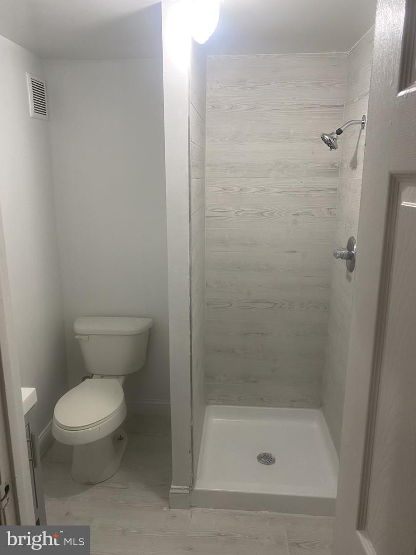 4312 N 4TH ST NW, WASHINGTON, District Of Columbia 20011, 6 Bedrooms Bedrooms, ,3 BathroomsBathrooms,Residential,For sale,4312 N 4TH ST NW,DCDC2201412 MLS # DCDC2201412