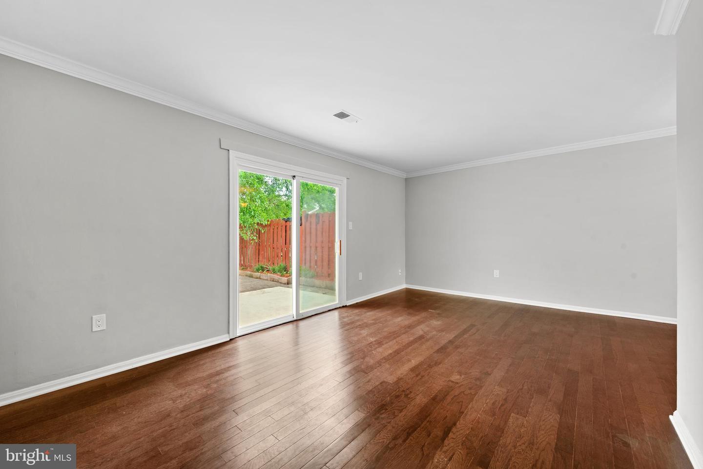 7912 SHARPSBURG CT, MANASSAS, Virginia 20109, 3 Bedrooms Bedrooms, ,2 BathroomsBathrooms,Residential,For sale,7912 SHARPSBURG CT,VAPW2095048 MLS # VAPW2095048
