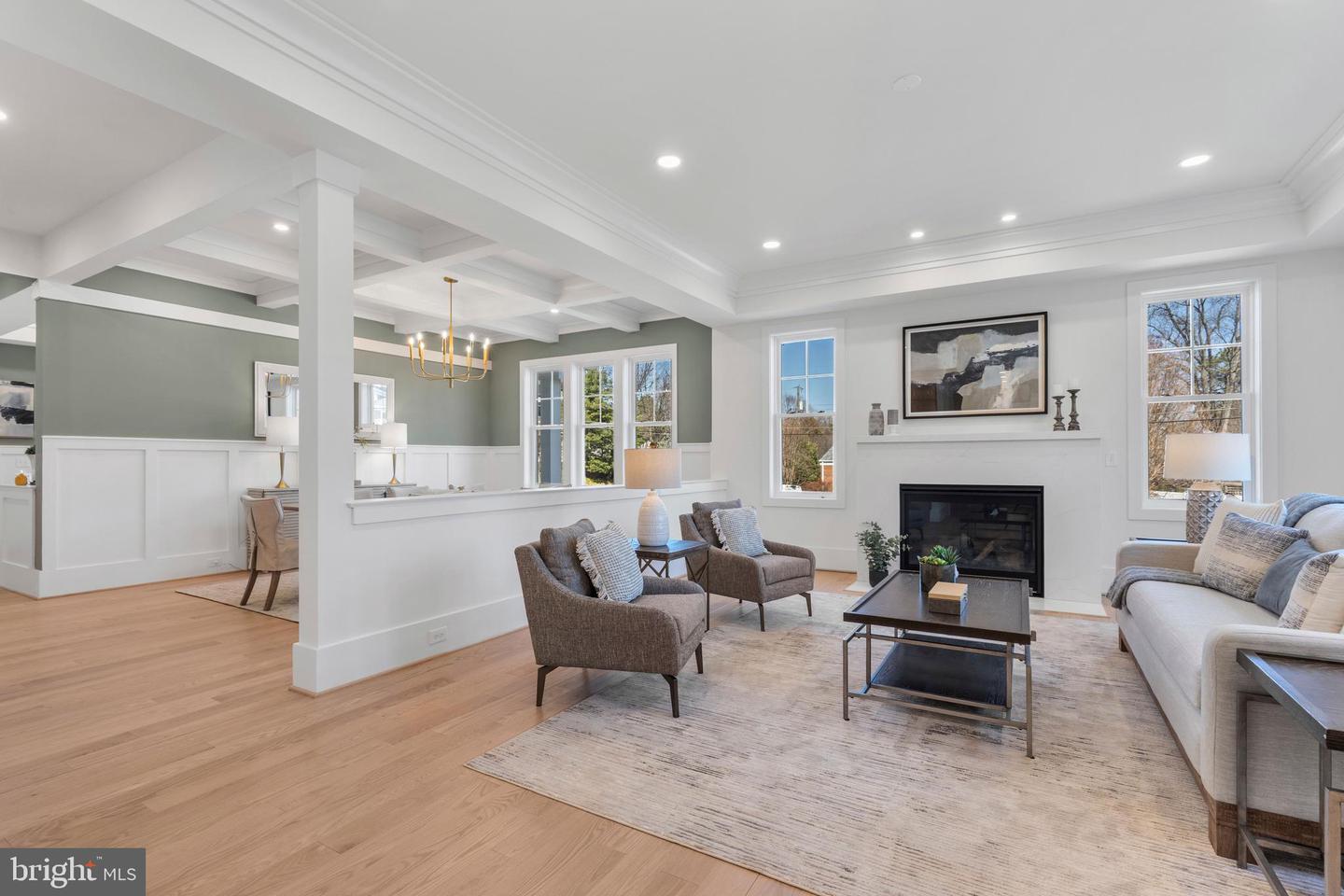 5900 35TH ST N, ARLINGTON, Virginia 22207, 5 Bedrooms Bedrooms, ,6 BathroomsBathrooms,Residential,For sale,5900 35TH ST N,VAAR2055232 MLS # VAAR2055232