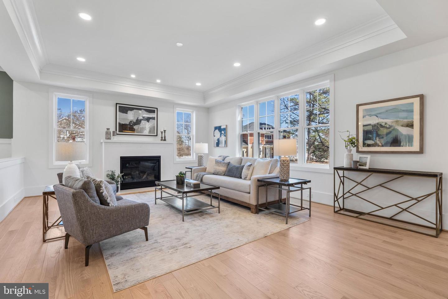 5900 35TH ST N, ARLINGTON, Virginia 22207, 5 Bedrooms Bedrooms, ,6 BathroomsBathrooms,Residential,For sale,5900 35TH ST N,VAAR2055232 MLS # VAAR2055232