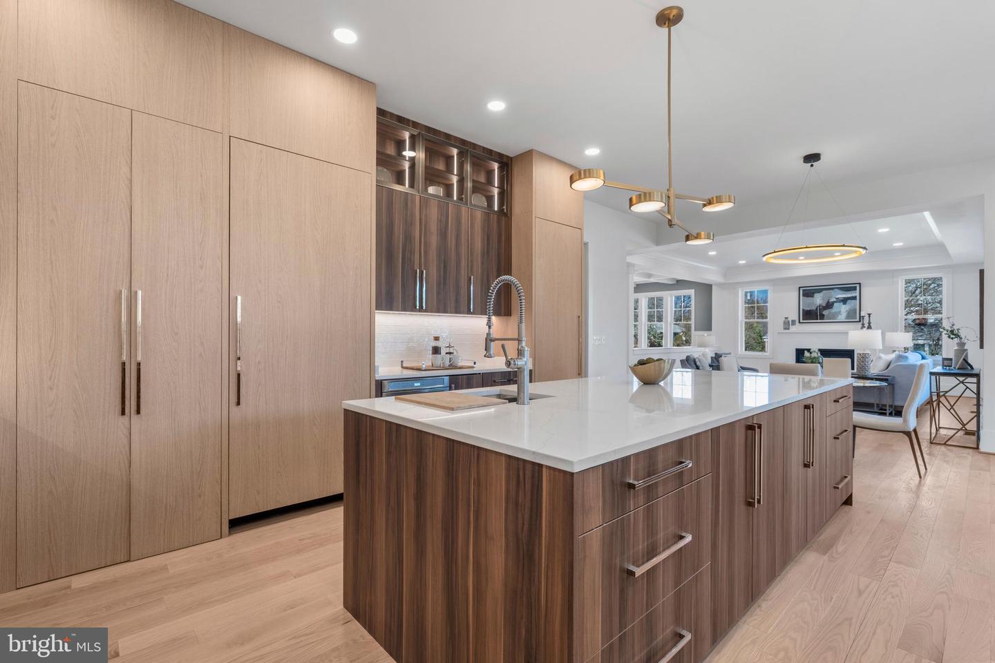 5900 35TH ST N, ARLINGTON, Virginia 22207, 5 Bedrooms Bedrooms, ,6 BathroomsBathrooms,Residential,For sale,5900 35TH ST N,VAAR2055232 MLS # VAAR2055232