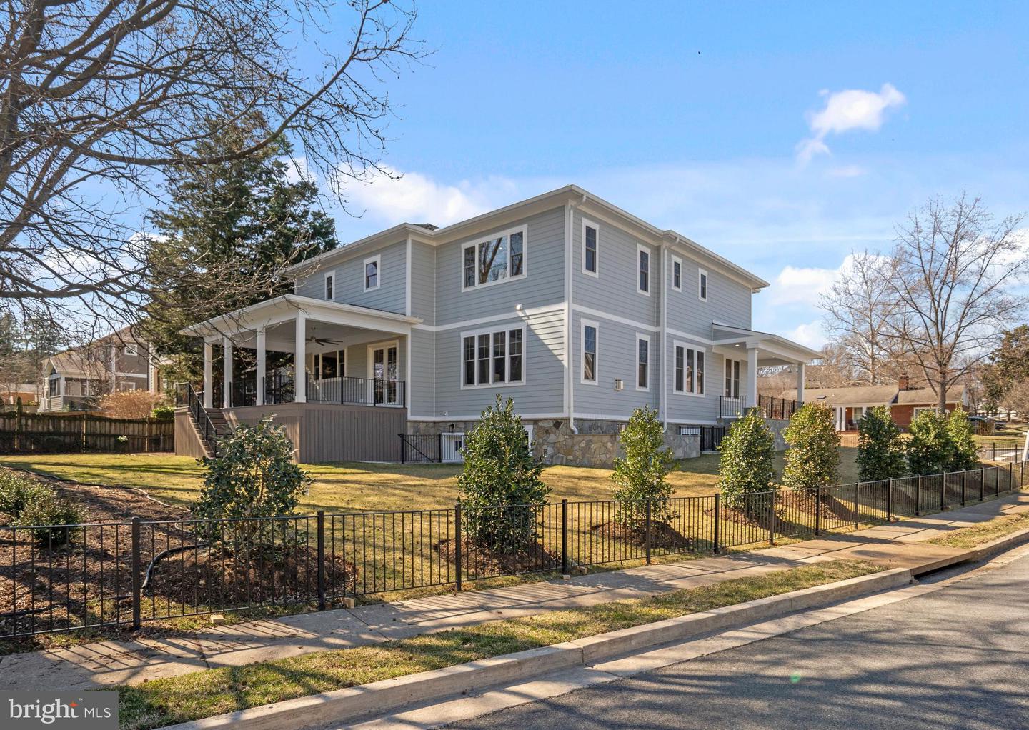 5900 35TH ST N, ARLINGTON, Virginia 22207, 5 Bedrooms Bedrooms, ,6 BathroomsBathrooms,Residential,For sale,5900 35TH ST N,VAAR2055232 MLS # VAAR2055232
