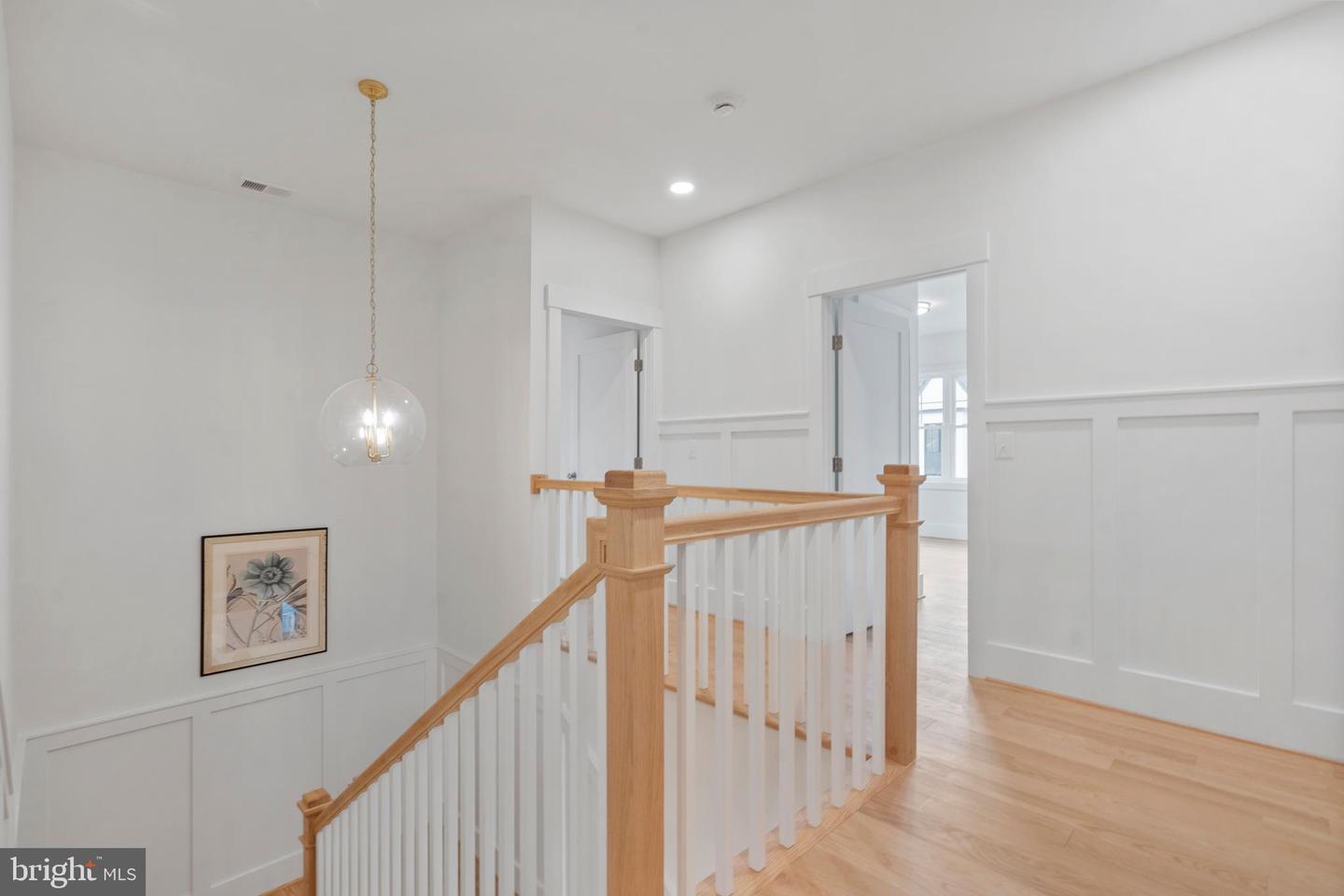 5900 35TH ST N, ARLINGTON, Virginia 22207, 5 Bedrooms Bedrooms, ,6 BathroomsBathrooms,Residential,For sale,5900 35TH ST N,VAAR2055232 MLS # VAAR2055232