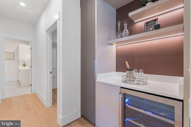 5900 35TH ST N, ARLINGTON, Virginia 22207, 5 Bedrooms Bedrooms, ,6 BathroomsBathrooms,Residential,For sale,5900 35TH ST N,VAAR2055232 MLS # VAAR2055232