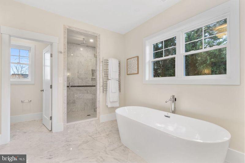 5900 35TH ST N, ARLINGTON, Virginia 22207, 5 Bedrooms Bedrooms, ,6 BathroomsBathrooms,Residential,For sale,5900 35TH ST N,VAAR2055232 MLS # VAAR2055232