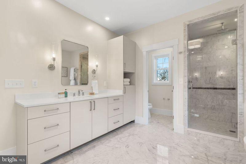5900 35TH ST N, ARLINGTON, Virginia 22207, 5 Bedrooms Bedrooms, ,6 BathroomsBathrooms,Residential,For sale,5900 35TH ST N,VAAR2055232 MLS # VAAR2055232