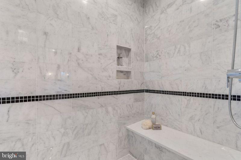 5900 35TH ST N, ARLINGTON, Virginia 22207, 5 Bedrooms Bedrooms, ,6 BathroomsBathrooms,Residential,For sale,5900 35TH ST N,VAAR2055232 MLS # VAAR2055232