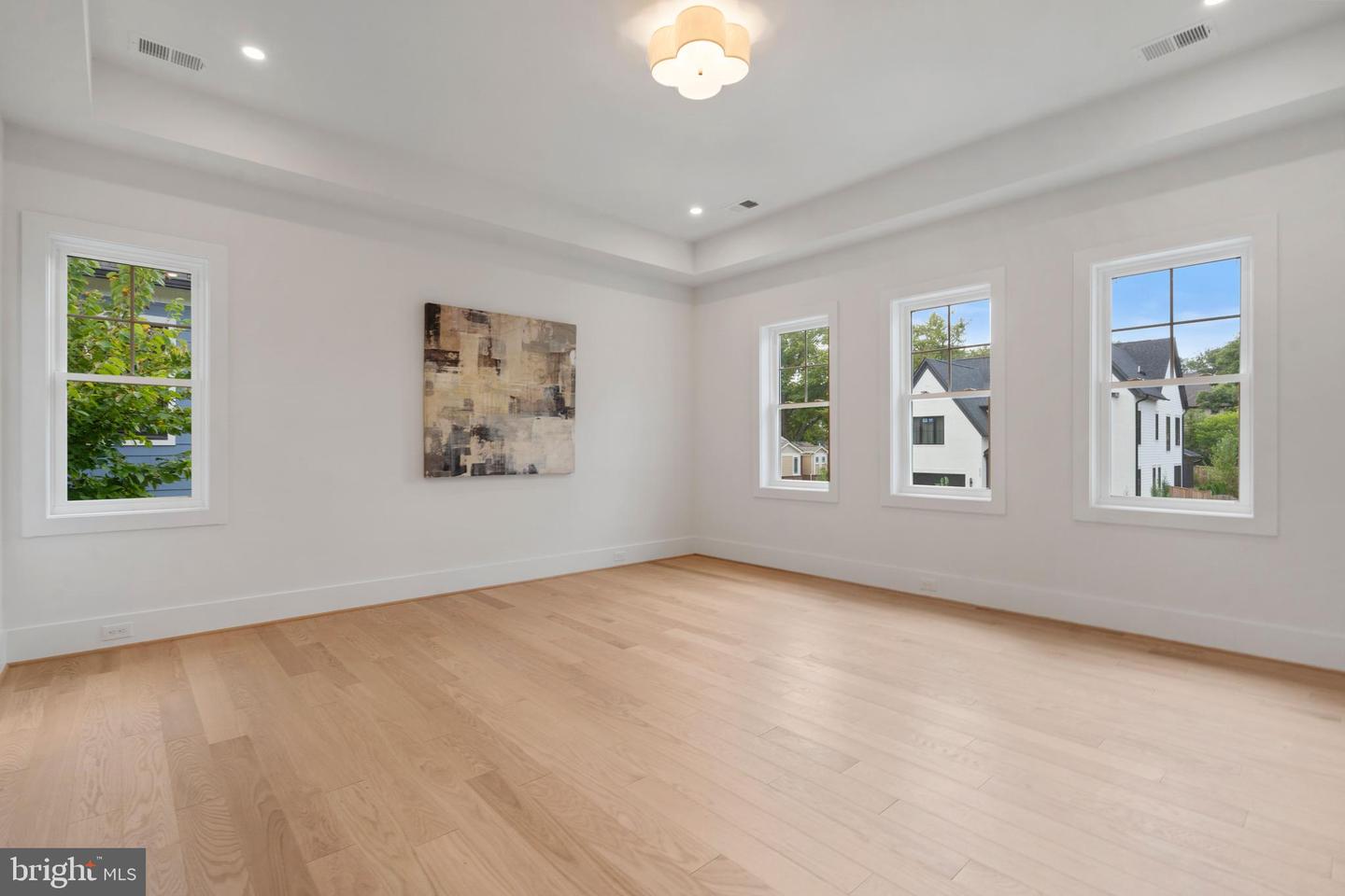 5900 35TH ST N, ARLINGTON, Virginia 22207, 5 Bedrooms Bedrooms, ,6 BathroomsBathrooms,Residential,For sale,5900 35TH ST N,VAAR2055232 MLS # VAAR2055232