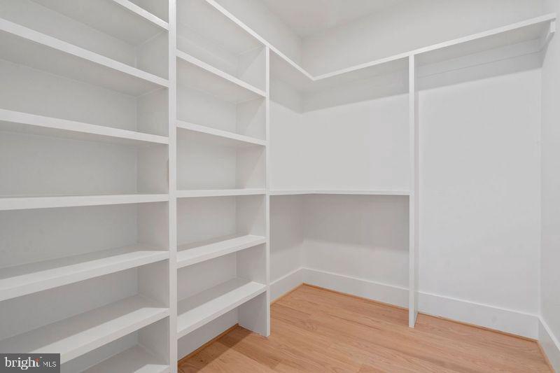 5900 35TH ST N, ARLINGTON, Virginia 22207, 5 Bedrooms Bedrooms, ,6 BathroomsBathrooms,Residential,For sale,5900 35TH ST N,VAAR2055232 MLS # VAAR2055232
