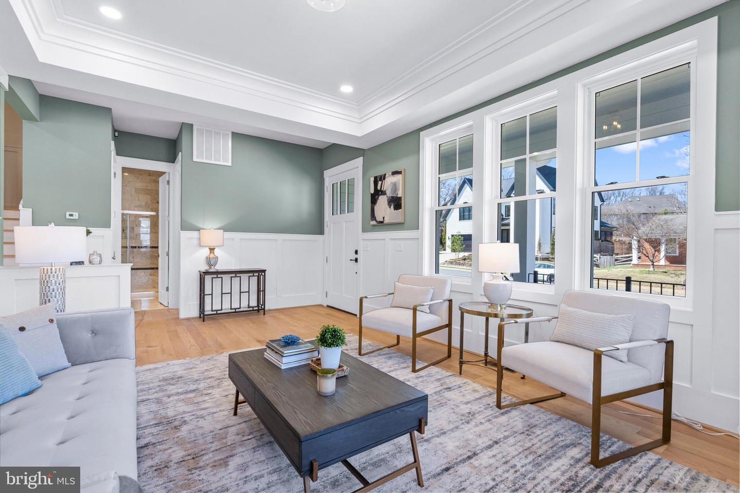 5900 35TH ST N, ARLINGTON, Virginia 22207, 5 Bedrooms Bedrooms, ,6 BathroomsBathrooms,Residential,For sale,5900 35TH ST N,VAAR2055232 MLS # VAAR2055232