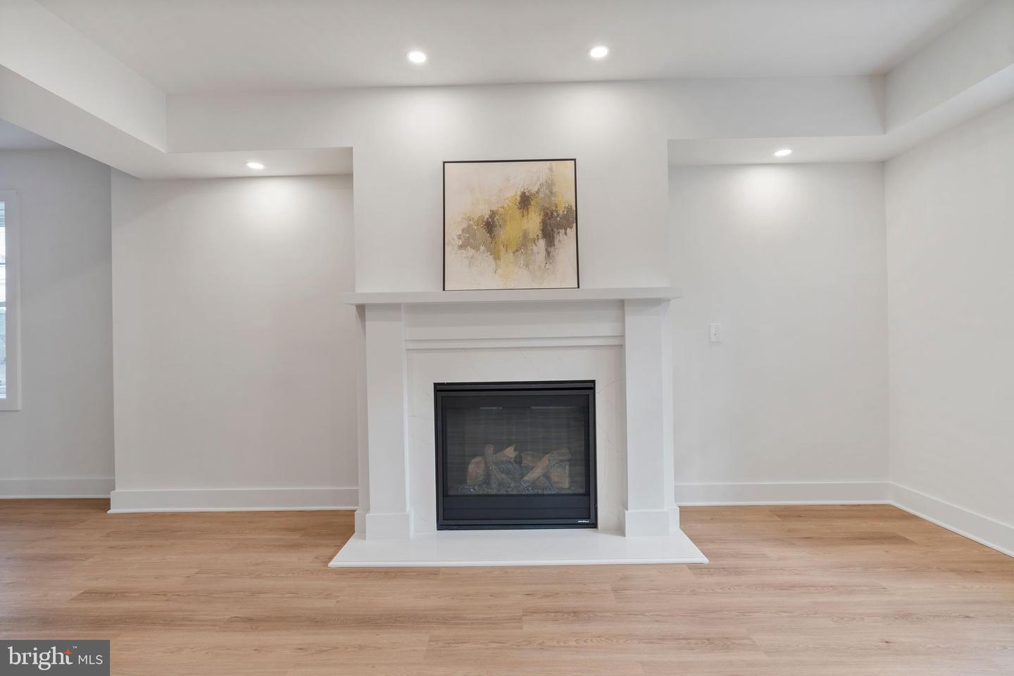 5900 35TH ST N, ARLINGTON, Virginia 22207, 5 Bedrooms Bedrooms, ,6 BathroomsBathrooms,Residential,For sale,5900 35TH ST N,VAAR2055232 MLS # VAAR2055232