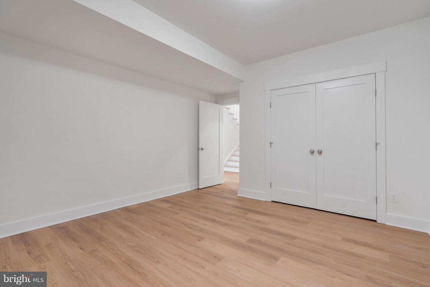 5900 35TH ST N, ARLINGTON, Virginia 22207, 5 Bedrooms Bedrooms, ,6 BathroomsBathrooms,Residential,For sale,5900 35TH ST N,VAAR2055232 MLS # VAAR2055232