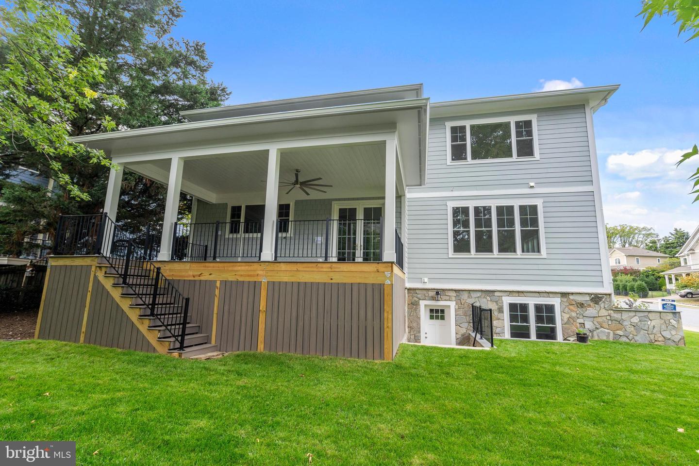 5900 35TH ST N, ARLINGTON, Virginia 22207, 5 Bedrooms Bedrooms, ,6 BathroomsBathrooms,Residential,For sale,5900 35TH ST N,VAAR2055232 MLS # VAAR2055232