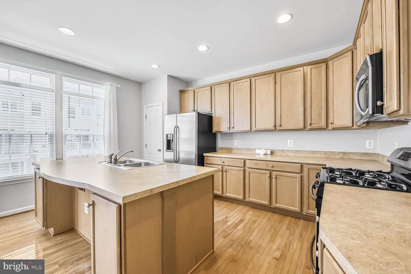 42952 MILTEC TER, CHANTILLY, Virginia 20152, 3 Bedrooms Bedrooms, ,2 BathroomsBathrooms,Residential,For sale,42952 MILTEC TER,VALO2096200 MLS # VALO2096200